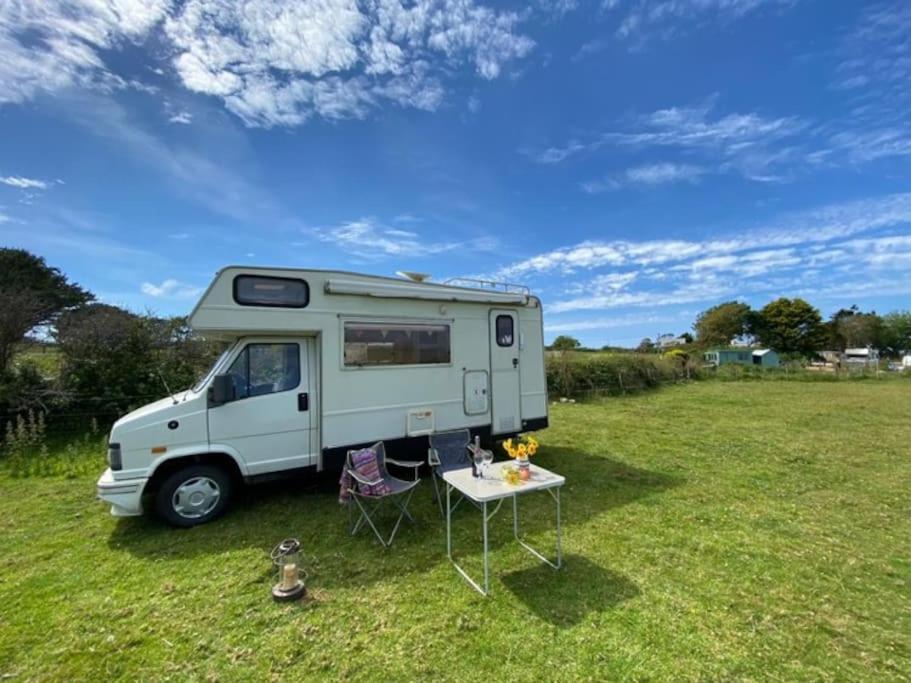 Lily Cosy Campervan With Sea Views & Amazing Sunrises St Ives Exteriör bild