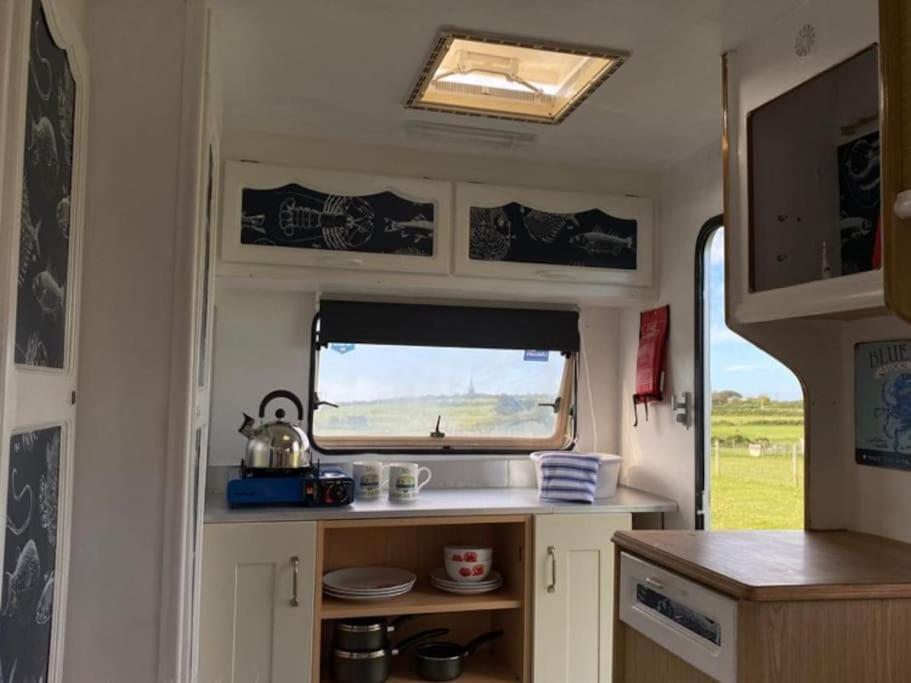 Lily Cosy Campervan With Sea Views & Amazing Sunrises St Ives Exteriör bild